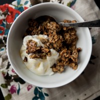 Roasted Banana Nut Granola | @naturallyella